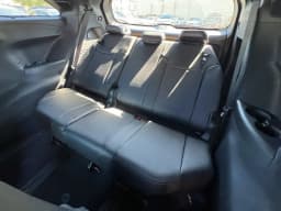 Toyota Sienna Platinum AWD 7-Passenger (Natl) 2026 — side view
