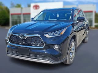 Toyota Highlander Platinum AWD (Natl)
