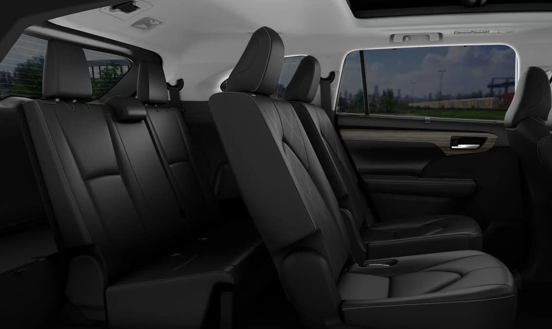 Toyota Highlander Platinum AWD (Natl) 2026 — side view