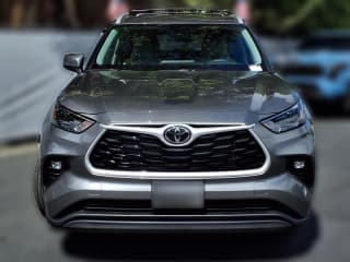 Toyota Highlander XLE AWD (Natl)