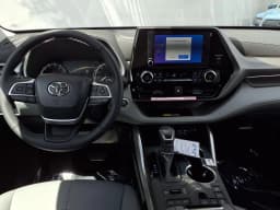 Toyota Highlander XLE AWD (Natl) 2026 — side view