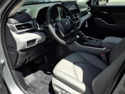 Toyota Highlander XLE AWD (Natl) 2026 — side view