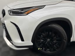 Toyota Highlander XSE AWD (Natl) 2026 — side view
