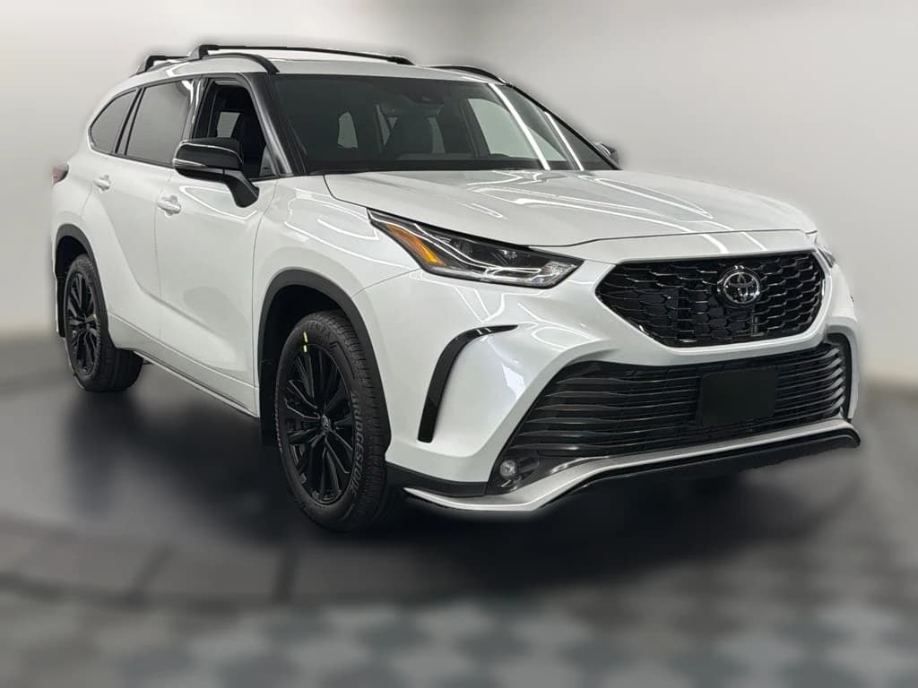 Toyota Highlander XSE AWD (Natl) 2026 — side view