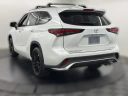Toyota Highlander XSE AWD (Natl) 2026 — side view