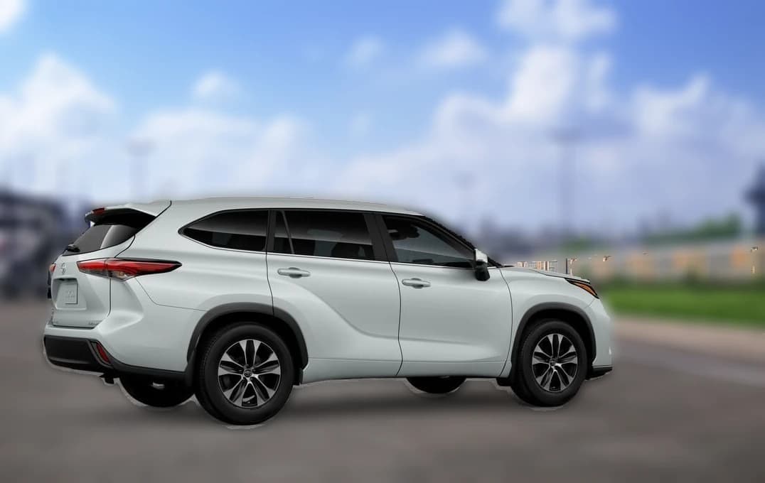 Toyota Highlander XLE AWD (Natl) 2026 — side view