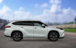 Toyota Highlander XLE AWD (Natl) 2026 — side view