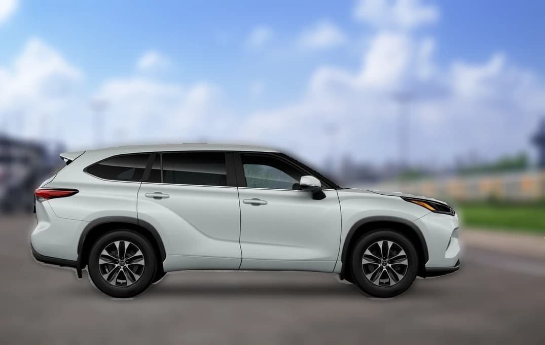 Toyota Highlander XLE AWD (Natl) 2026 — side view
