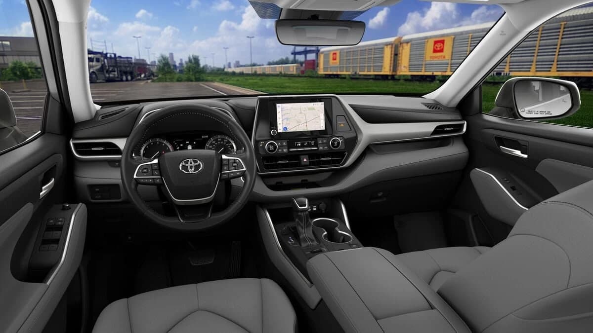 Toyota Highlander XLE AWD (Natl) 2026 — side view