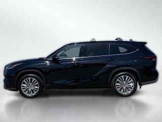 Toyota Highlander Platinum AWD (Natl)