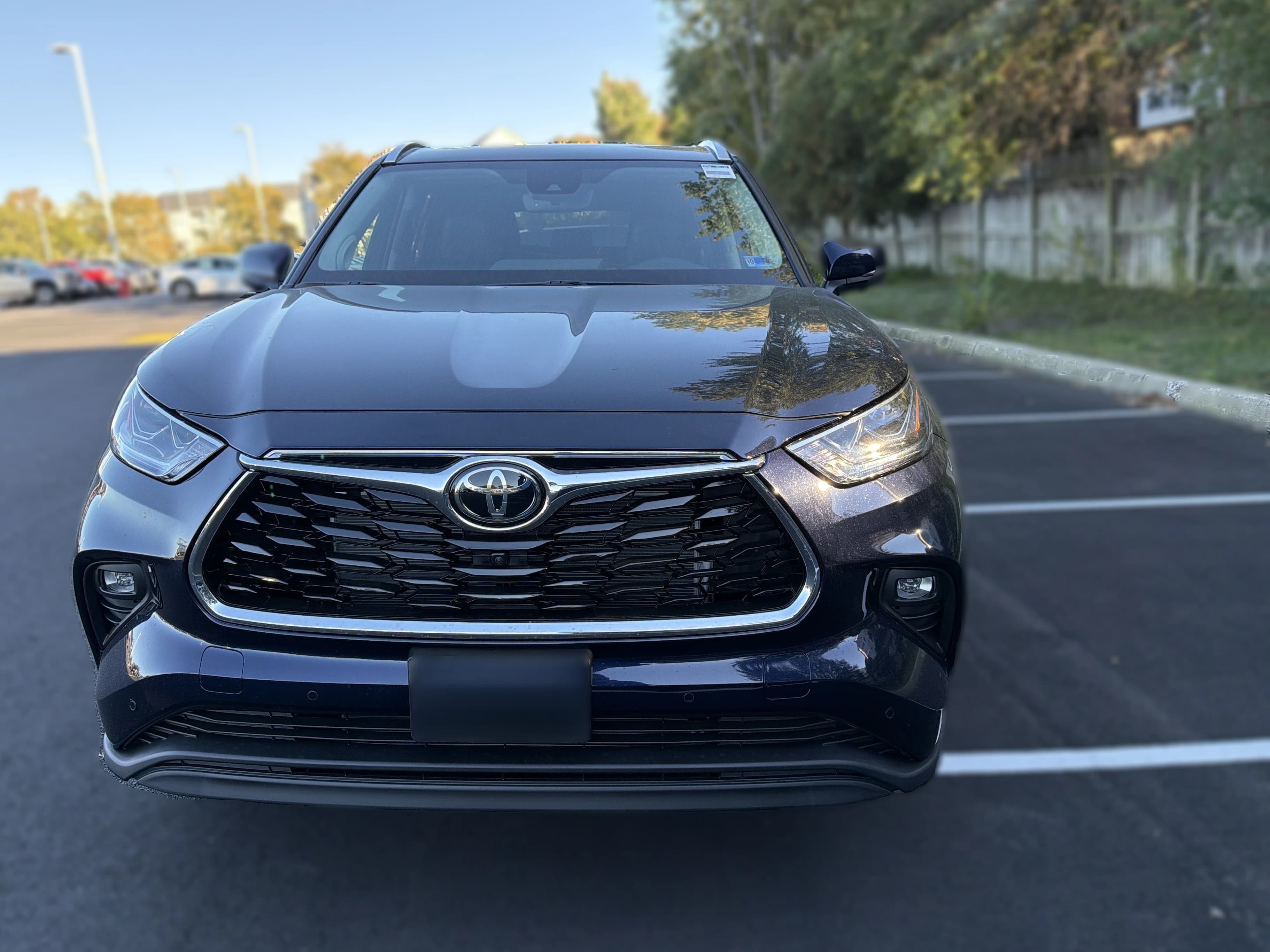 Toyota Highlander Limited AWD (Natl) 2026 — side view