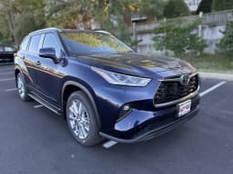 Toyota Highlander Limited AWD (Natl) 2026 — side view