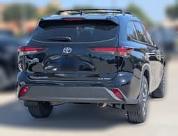 Toyota Highlander XLE AWD (Natl) 2026 — side view