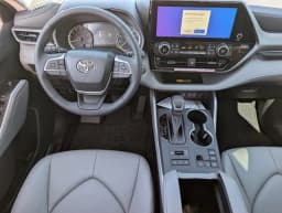 Toyota Highlander XLE AWD (Natl) 2026 — side view