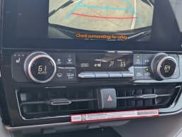 Toyota Highlander XLE AWD (Natl) 2026 — side view