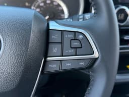 Toyota Highlander XLE AWD (Natl) 2026 — side view