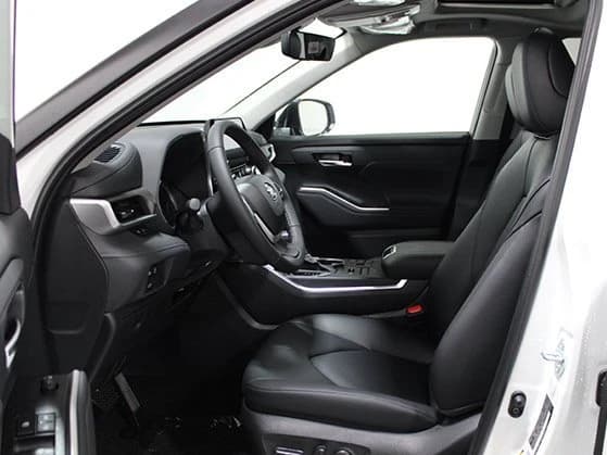 Toyota Highlander XLE AWD (Natl) 2026 — side view