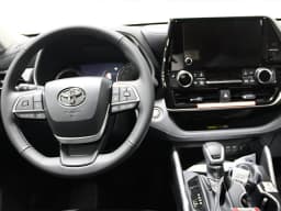 Toyota Highlander XLE AWD (Natl) 2026 — side view