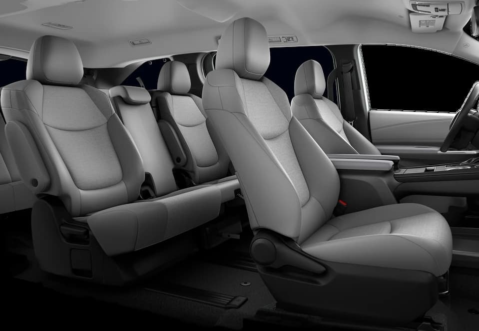 Toyota Sienna LE FWD 8-Passenger (Natl) 2026 — side view