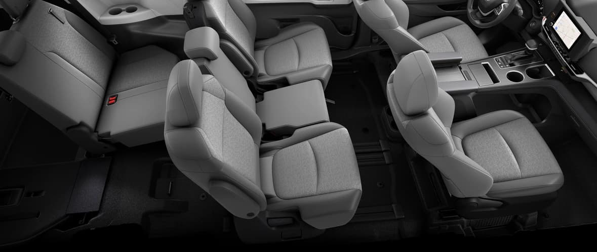 Toyota Sienna LE FWD 8-Passenger (Natl) 2026 — side view