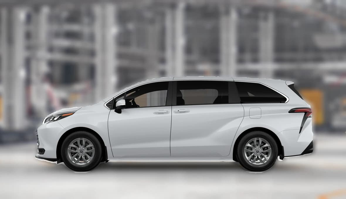 Toyota Sienna LE FWD 8-Passenger (Natl) 2026 — side view