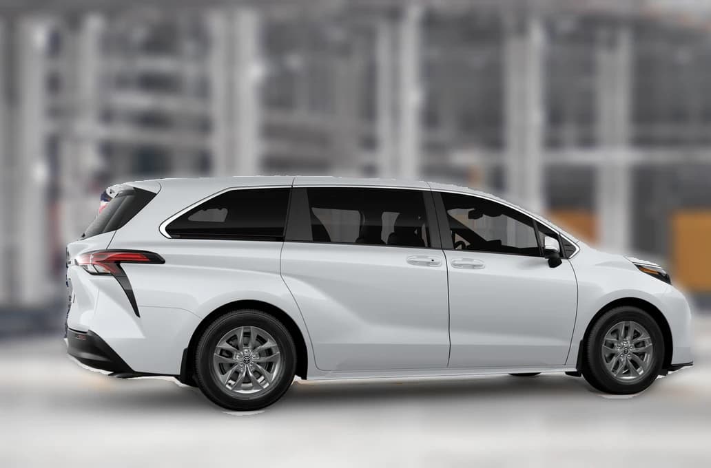 Toyota Sienna LE FWD 8-Passenger (Natl) 2026 — side view