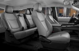 Toyota Sienna LE FWD 8-Passenger (Natl) 2026 — side view