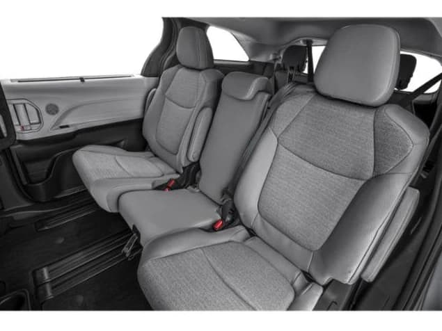 Toyota Sienna LE AWD 8-Passenger (Natl) 2026 — side view