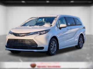 Toyota Sienna LE AWD 8-Passenger (Natl)