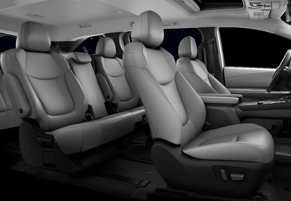 Toyota Sienna XLE FWD 8-Passenger (Natl) 2026 — side view