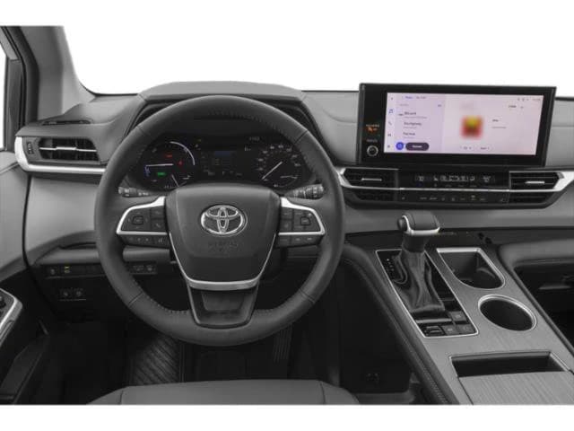 Toyota Sienna XLE AWD 7-Passenger (Natl) 2026 — side view
