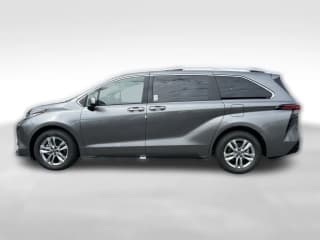 Toyota Sienna Limited FWD 7-Passenger (Natl)