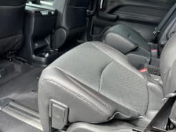Toyota Sienna Limited FWD 7-Passenger (Natl) 2026 — side view