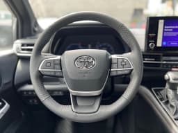 Toyota Sienna Limited FWD 7-Passenger (Natl) 2026 — side view