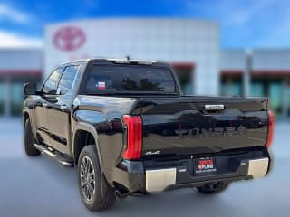 Toyota Tundra 4WD Limited CrewMax 5.5' Bed (Natl)