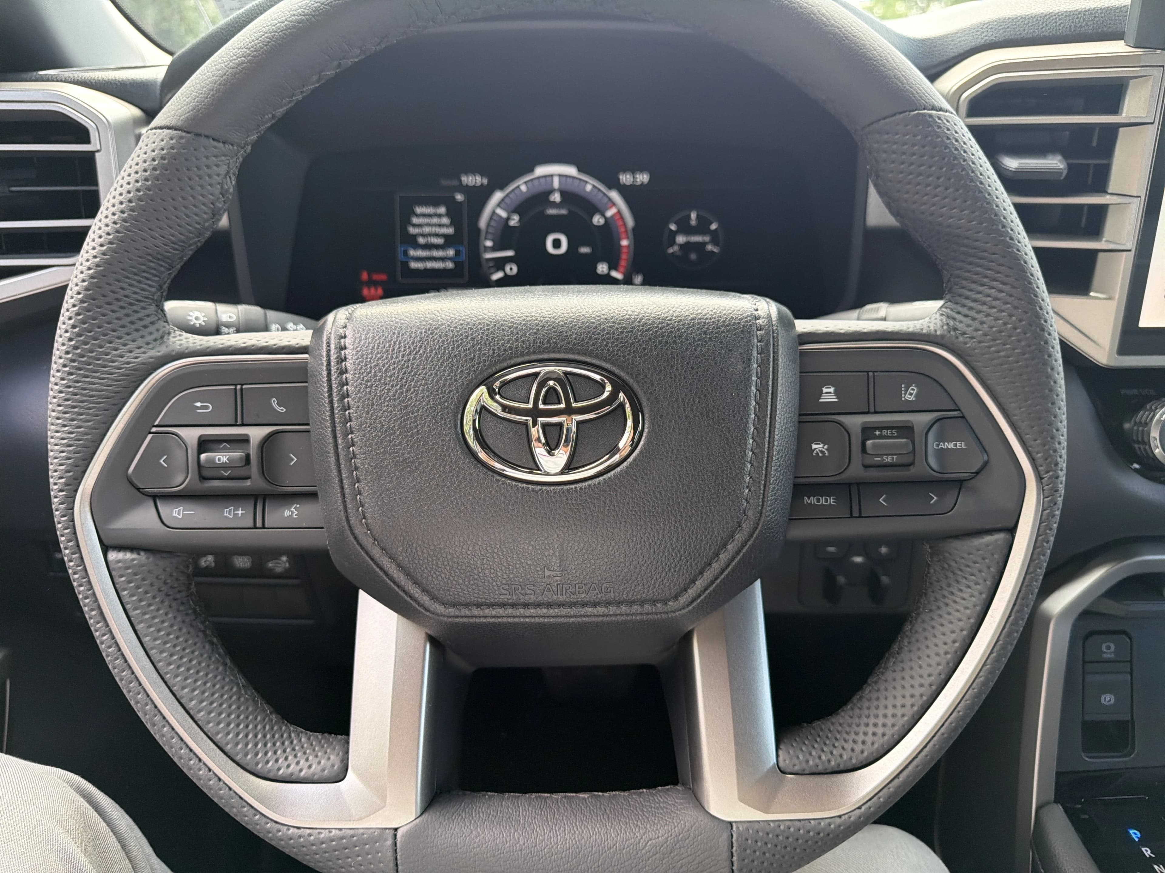 Toyota Tundra 4WD Limited CrewMax 5.5' Bed (Natl) 2026 — side view