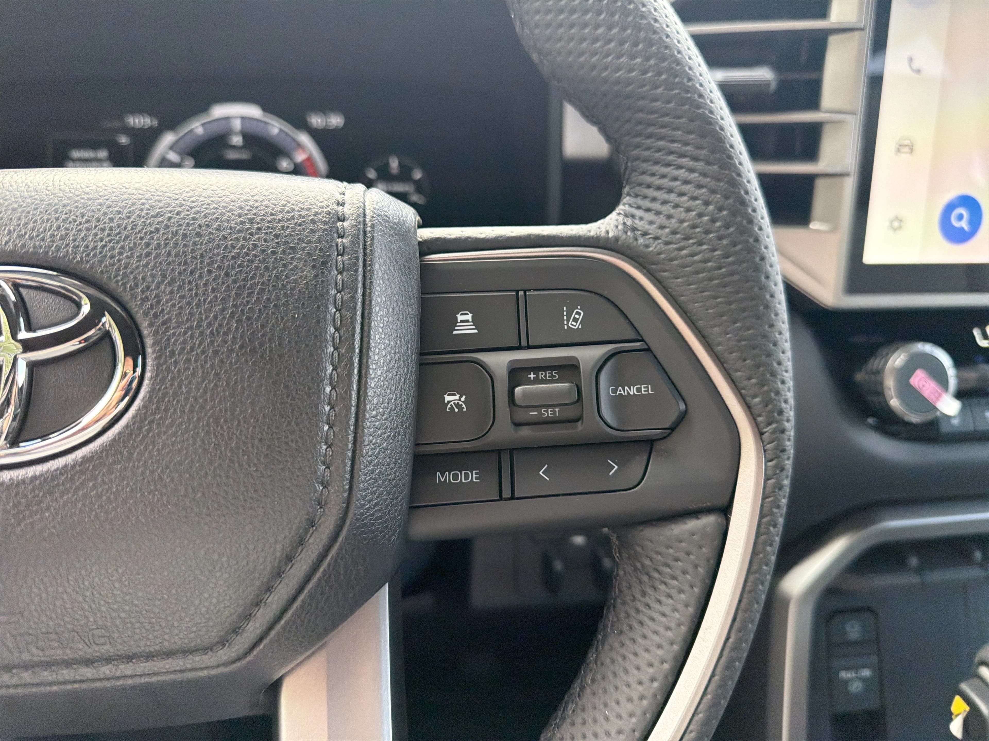 Toyota Tundra 4WD Limited CrewMax 5.5' Bed (Natl) 2026 — side view