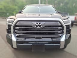 Toyota Tundra 4WD Limited CrewMax 5.5' Bed (Natl) 2026 — side view