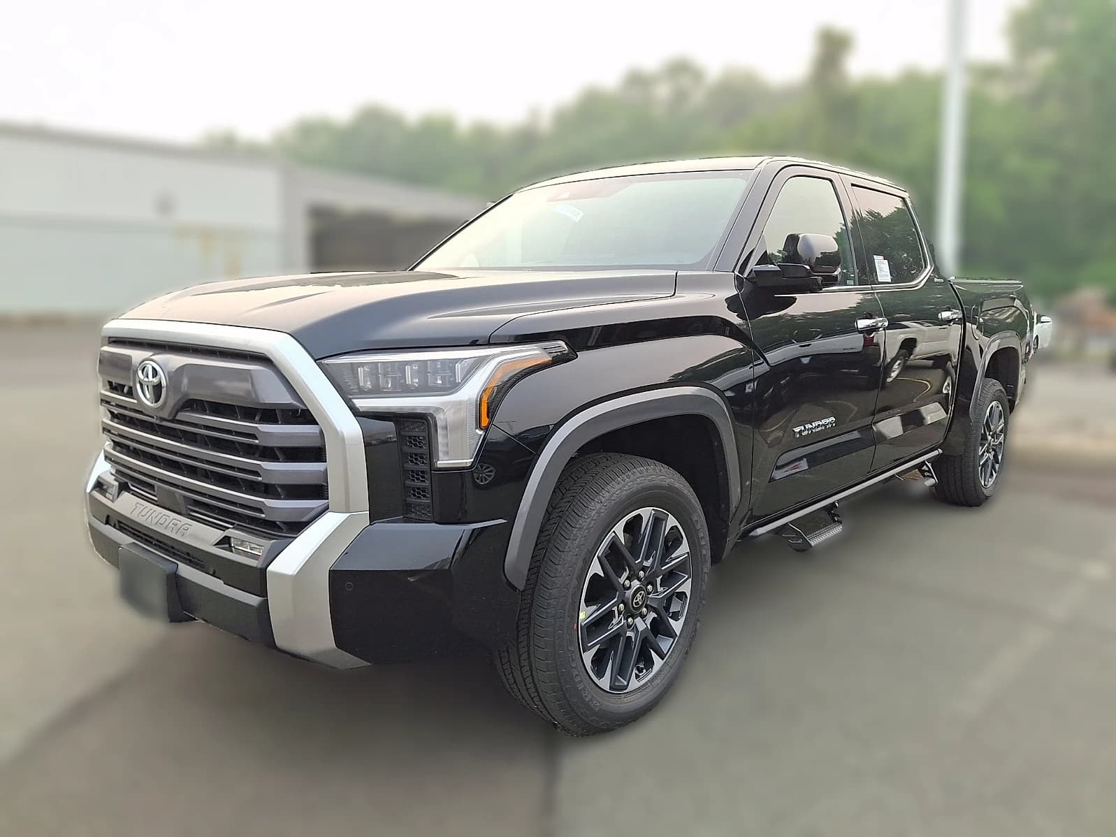 Toyota Tundra 4WD Limited CrewMax 5.5' Bed (Natl) 2026 — side view