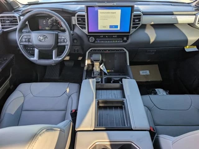 Toyota Tundra 4WD Limited CrewMax 5.5' Bed (Natl) 2026 — side view