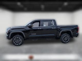 Toyota Tundra 4WD Limited CrewMax 5.5' Bed (Natl)