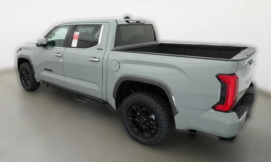 Toyota Tundra 4WD Limited CrewMax 5.5' Bed (Natl) 2026 — side view
