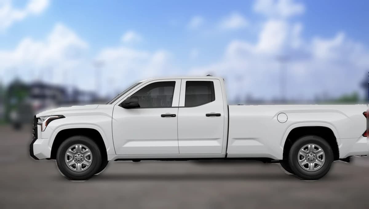 Toyota Tundra 2WD SR Double Cab 8.1' Bed (Natl) 2026 — side view
