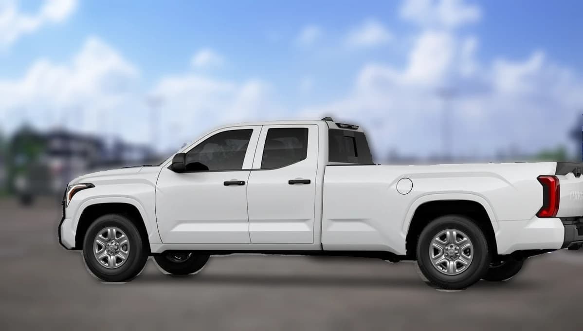 Toyota Tundra 2WD SR Double Cab 8.1' Bed (Natl) 2026 — side view