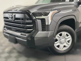 Toyota Tundra 4WD SR CrewMax 5.5' Bed (Natl)
