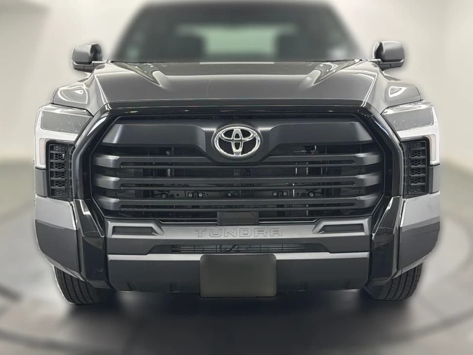Toyota Tundra 4WD SR CrewMax 5.5' Bed (Natl) 2026 — side view