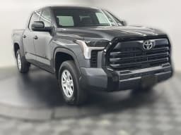 Toyota Tundra 4WD SR CrewMax 5.5' Bed (Natl) 2026 — side view