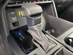 Toyota Tundra 4WD SR CrewMax 5.5' Bed (Natl) 2026 — side view