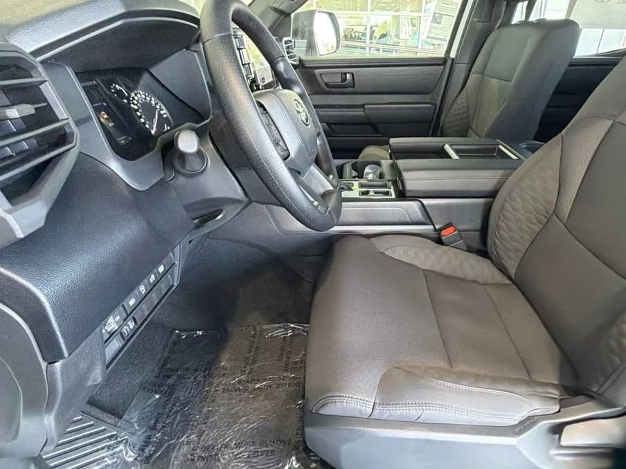Toyota Tundra 4WD SR CrewMax 5.5' Bed (Natl) 2026 — side view