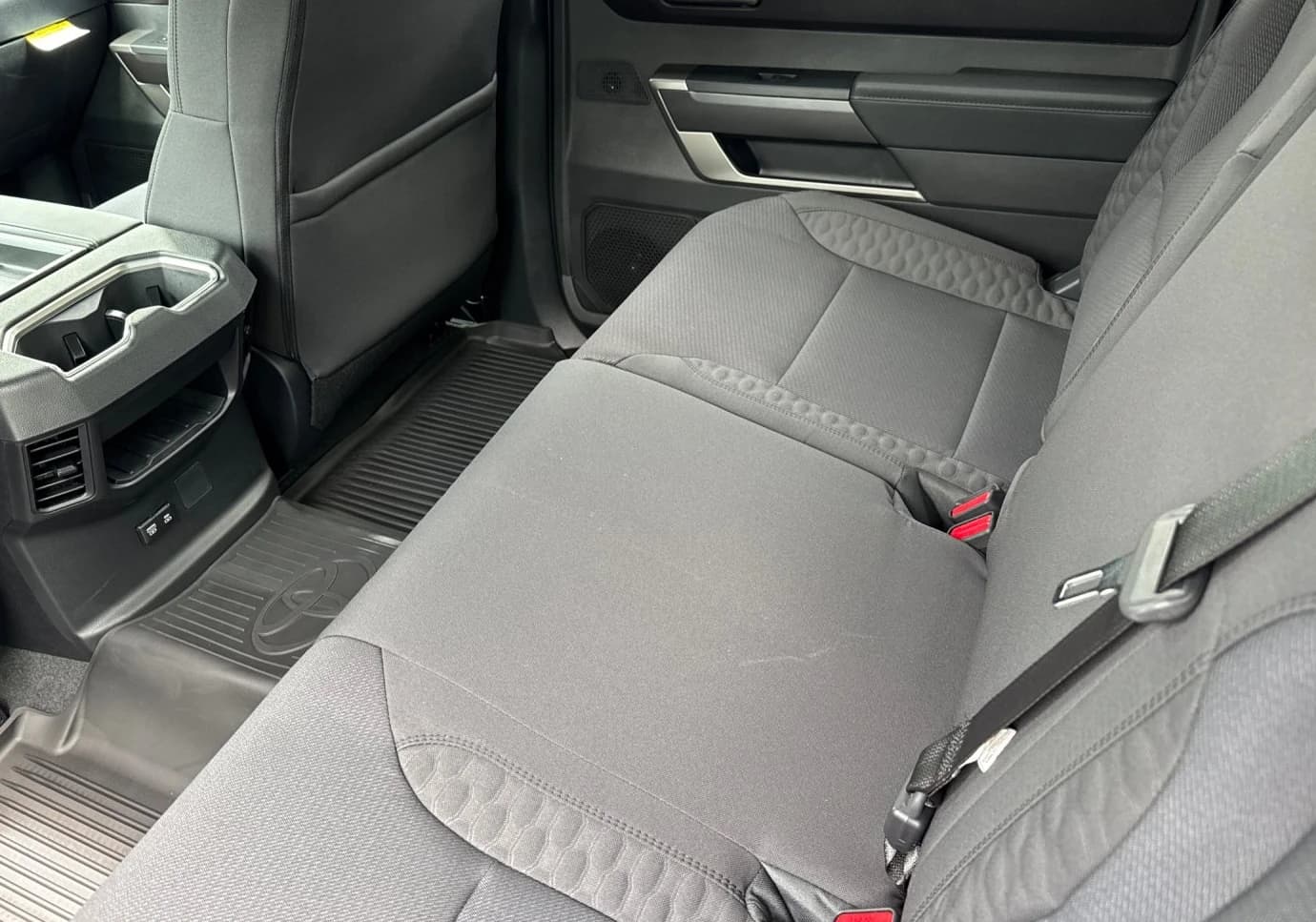 Toyota Tundra 2WD SR5 CrewMax 5.5' Bed (Natl) 2026 — side view